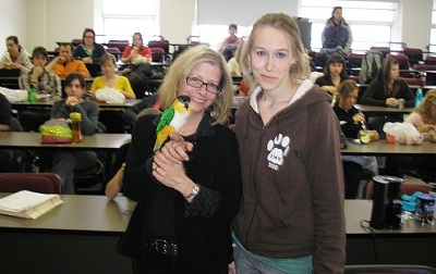 Johanne Vaillancourt at Veterinary Faculty in 2008 to speak on parrot.